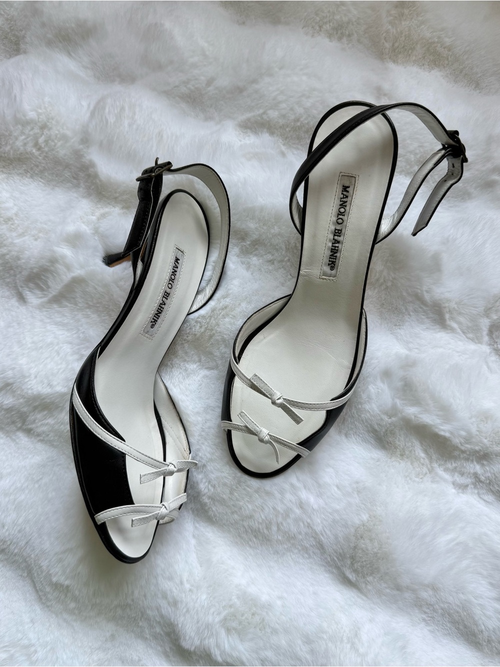 Manolo Blahnik | Vintage Black White Leather Bow Strappy Slingback Heel(38)